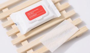 Hướng dẫn đặt hàng khăn ướt private label với MOQ từ 50.000 đơn vị và chi phí thiết lập hợp lý