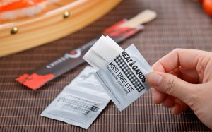 Tiêu chuẩn GB/T 27728 và ISO 22716 đánh giá nhà sản xuất khăn giấy ướt Trung Quốc chất lượng cao