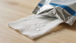 Khăn giấy ướt công nghiệp và chăm sóc cá nhân đòi hỏi tiêu chuẩn sản xuất và nhà cung cấp chuyên biệt